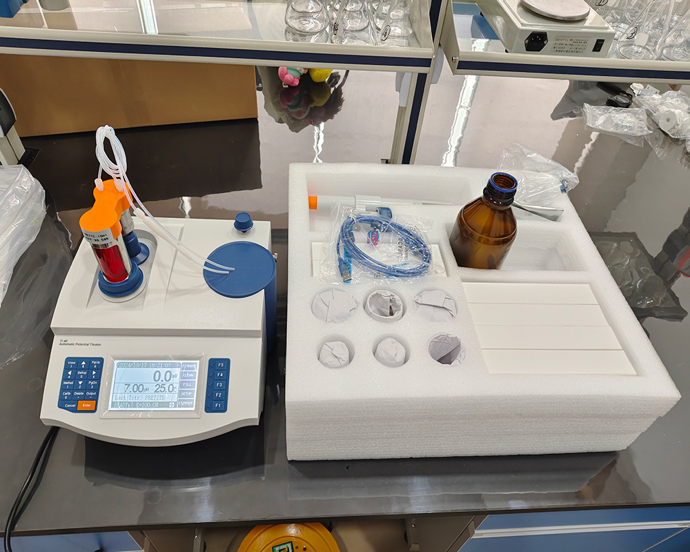 Awtomatikong potensyal na titrator para sa iba't ibang mga sangkap na may maraming mga mode ng titration